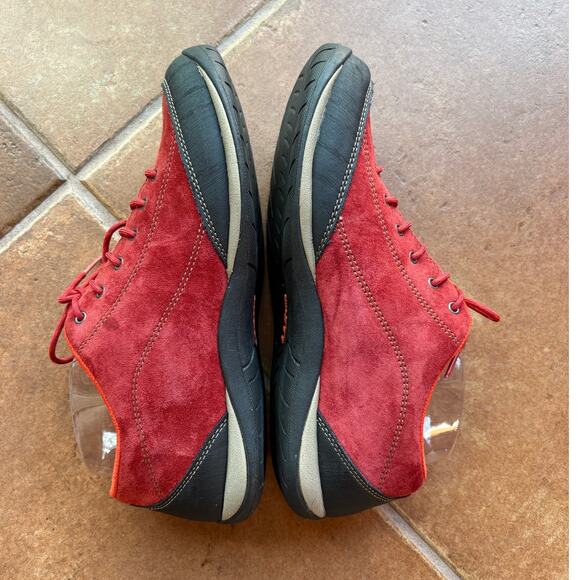 L.L. Bean Red Suede Lifestyle Sneakers for Walking, Light Hiking - size 10 - Picture 12 of 15